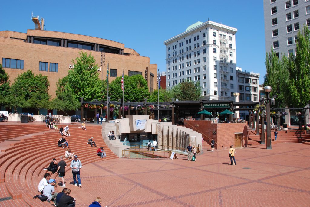 Pioneer Courthouse Sq (Portland)